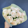 13 кремовых роз фото 3